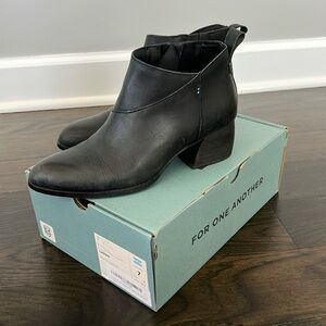 TOMS Leilani Black Leather Booties 7